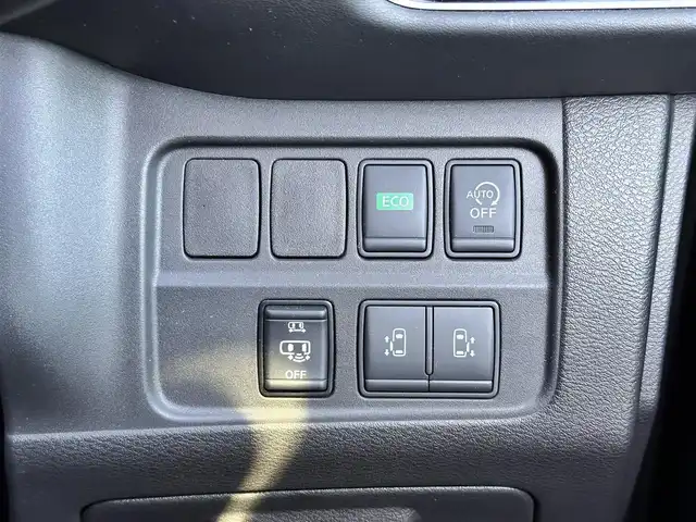 日産 セレナ ハイウェイスター Vセレクション 宮城県 2017(平29)年 6.6万km ダイヤモンドブラック ワンオーナー/エマージェンシーブレーキ/車線逸脱警報/純正SDナビ/【CD・DVD・SD・BT・フルセグTV】/バックカメラ/ETC/両側パワースライドドア/純正16インチAW/社外GPSレーダー/クルーズコントロール/横滑り防止装置/アイドリングストップ/リアサンシェード/ウィンカーミラー/オートライト/LEDヘッドライト/フォグライト/スマートキー