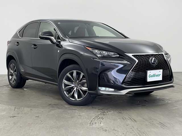 レクサス ＮＸ 300h Fスポーツ 兵庫県 2016(平28)年 4.3万km グラファイトブラックガラスフレーク ・LEXUSsafety/・プリクラッシュセーフティ/・レーンディパチャーアラート/・レーダークルーズコントロール/・オートハイビーム/・三眼LEDライト/・クリアランスソナー/・純正ナビ/CD/DVD/Blu-ray/USB/TV/・パノラミックビューモニター/・ビルトインETC2.0/・ブラインドスポットモニター/・パワーバックドア/・パドルシフト/・革巻きステアリング/・ステアリングスイッチ/・本革シート/・前席シートヒーター/・前席ベンチレーション/・前方ドライブレコーダー/・純正１８インチアルミホイール/・純正フロアマット