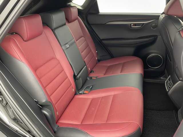 レクサス ＮＸ 300h Fスポーツ 兵庫県 2016(平28)年 4.3万km グラファイトブラックガラスフレーク ・LEXUSsafety/・プリクラッシュセーフティ/・レーンディパチャーアラート/・レーダークルーズコントロール/・オートハイビーム/・三眼LEDライト/・クリアランスソナー/・純正ナビ/CD/DVD/Blu-ray/USB/TV/・パノラミックビューモニター/・ビルトインETC2.0/・ブラインドスポットモニター/・パワーバックドア/・パドルシフト/・革巻きステアリング/・ステアリングスイッチ/・本革シート/・前席シートヒーター/・前席ベンチレーション/・前方ドライブレコーダー/・純正１８インチアルミホイール/・純正フロアマット