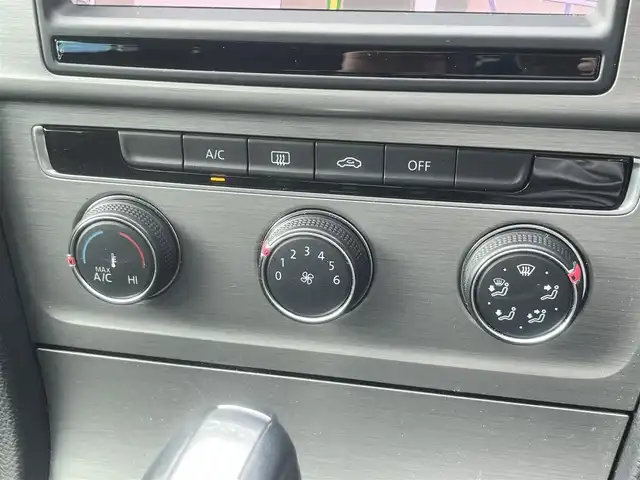 フォルクスワーゲン ゴルフ ヴァリアント TSI コンフォートライン 島根県 2015(平27)年 10.5万km 青 純正メモリナビTV/ＤＶＤ再生　/Ｂｌｕｅｔｏｏｔｈ　/ビルトインＥＴＣ　/前後ドライブレコーダー　/アイドリングストップ/後方コーナーセンサー/純正フォグランプ　/オートライト　/スペアキー1本/純正フロアマット　/純正１６インチアルミホイール