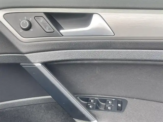 フォルクスワーゲン ゴルフ ヴァリアント TSI コンフォートライン 島根県 2015(平27)年 10.5万km 青 純正メモリナビTV/ＤＶＤ再生　/Ｂｌｕｅｔｏｏｔｈ　/ビルトインＥＴＣ　/前後ドライブレコーダー　/アイドリングストップ/後方コーナーセンサー/純正フォグランプ　/オートライト　/スペアキー1本/純正フロアマット　/純正１６インチアルミホイール