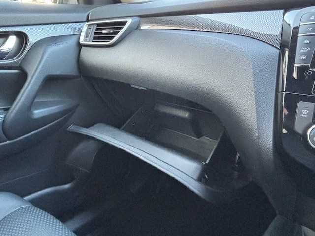 日産 エクストレイル ハイブリッド 20X エマージェンシーブレーキ 宮城県 2016(平28)年 15.3万km ブリリアントホワイトパール 登録時走行距離153005km/純正SDナビ/iPod・SD・FM・AM・TV・USB・Bluetooth・CD・DVD/クリアランスソナー/ダウンヒルアシストコントロール/シートヒーター/ビルトインETC/パワーステアリング/横滑り防止装置/エマージェンシーブレーキ/ルーフレール/コーナーセンサー/純正LEDヘッドライト/AAC/オートライト/純正アルミホイール/純正ドアバイザー/パワーウインドウ