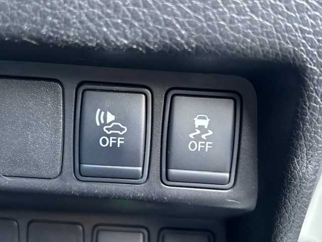 日産 エクストレイル ハイブリッド 20X エマージェンシーブレーキ 宮城県 2016(平28)年 15.3万km ブリリアントホワイトパール 登録時走行距離153005km/純正SDナビ/iPod・SD・FM・AM・TV・USB・Bluetooth・CD・DVD/クリアランスソナー/ダウンヒルアシストコントロール/シートヒーター/ビルトインETC/パワーステアリング/横滑り防止装置/エマージェンシーブレーキ/ルーフレール/コーナーセンサー/純正LEDヘッドライト/AAC/オートライト/純正アルミホイール/純正ドアバイザー/パワーウインドウ