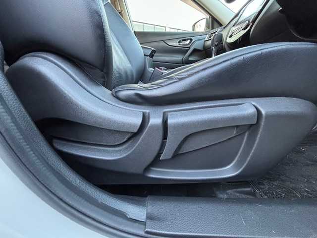 日産 エクストレイル ハイブリッド 20X エマージェンシーブレーキ 宮城県 2016(平28)年 15.3万km ブリリアントホワイトパール 登録時走行距離153005km/純正SDナビ/iPod・SD・FM・AM・TV・USB・Bluetooth・CD・DVD/クリアランスソナー/ダウンヒルアシストコントロール/シートヒーター/ビルトインETC/パワーステアリング/横滑り防止装置/エマージェンシーブレーキ/ルーフレール/コーナーセンサー/純正LEDヘッドライト/AAC/オートライト/純正アルミホイール/純正ドアバイザー/パワーウインドウ