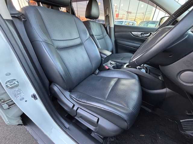 日産 エクストレイル ハイブリッド 20X エマージェンシーブレーキ 宮城県 2016(平28)年 15.3万km ブリリアントホワイトパール 登録時走行距離153005km/純正SDナビ/iPod・SD・FM・AM・TV・USB・Bluetooth・CD・DVD/クリアランスソナー/ダウンヒルアシストコントロール/シートヒーター/ビルトインETC/パワーステアリング/横滑り防止装置/エマージェンシーブレーキ/ルーフレール/コーナーセンサー/純正LEDヘッドライト/AAC/オートライト/純正アルミホイール/純正ドアバイザー/パワーウインドウ