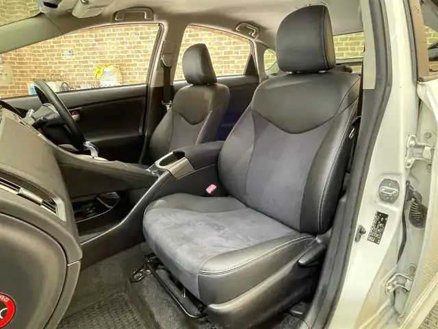 トヨタ プリウス G ツーリングセレクション 岩手県 2013(平25)年 13万km ホワイトパールクリスタルシャイン 寒冷地仕様/クルーズコントロール/横滑り防止装置/純正ナビ/フルセグTV/バックカメラ/ETC/運転席パワーシート/オートライト/LEDヘッドランプ/純正アルミホイール