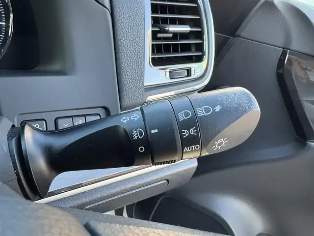 トヨタ クラウン ハイブリッド アスリートS 大分県 2013(平25)年 8万km ホワイトパールクリスタルシャイン ・ナビ(HDD/USB/BT/CD/DVD)/・バックカメラ/・フルセグテレビ/・サンルーフ/・レーダークルーズコントロール/・ドライブレコーダー/・ETC/・シートヒーター/・パワーシート/・ステアリングヒーター/・ステアリングリモコン/・MTモード付きAT/・スマートキー/・プッシュスタートボタン