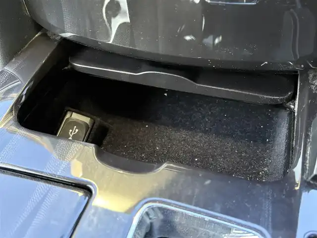 トヨタ クラウン ハイブリッド アスリートS 大分県 2013(平25)年 8万km ホワイトパールクリスタルシャイン ・ナビ(HDD/USB/BT/CD/DVD)/・バックカメラ/・フルセグテレビ/・サンルーフ/・レーダークルーズコントロール/・ドライブレコーダー/・ETC/・シートヒーター/・パワーシート/・ステアリングヒーター/・ステアリングリモコン/・MTモード付きAT/・スマートキー/・プッシュスタートボタン