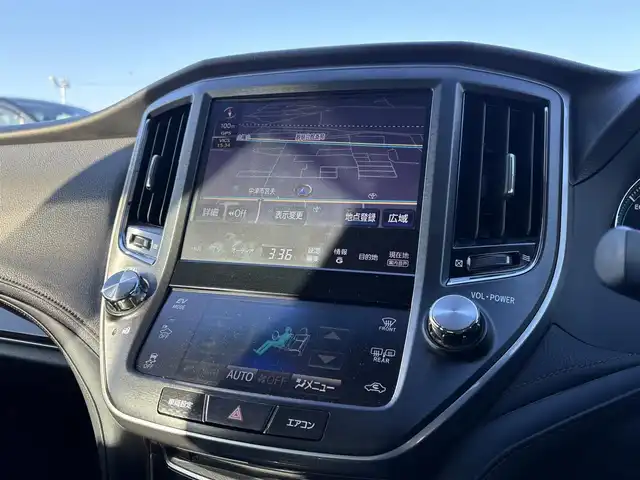 トヨタ クラウン ハイブリッド アスリートS 大分県 2013(平25)年 8万km ホワイトパールクリスタルシャイン ・ナビ(HDD/USB/BT/CD/DVD)/・バックカメラ/・フルセグテレビ/・サンルーフ/・レーダークルーズコントロール/・ドライブレコーダー/・ETC/・シートヒーター/・パワーシート/・ステアリングヒーター/・ステアリングリモコン/・MTモード付きAT/・スマートキー/・プッシュスタートボタン