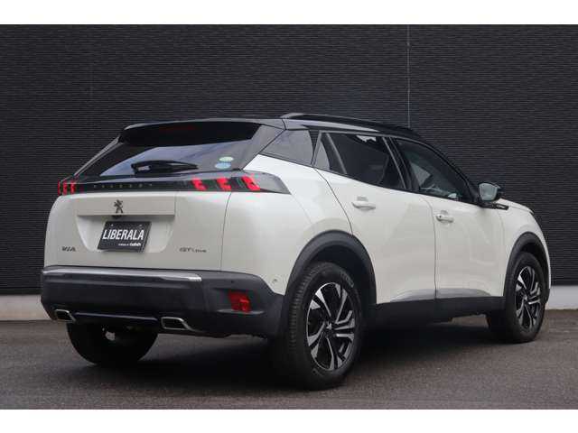 プジョー ２００８ GTライン 大分県 2021(令3)年 3.5万km パールⅡ ワンオーナー/パノラミックサンルーフ/アクティブセーフティブレーキ/アクティブクルーズコントロール/ブラインドスポットモニター/レーンポジショニングアシスト/純正ディスプレイオーディオ（社外ナビあり）/ＣａｒＰｌａｙ/Bluetooth/地デジ/バックカメラ/ハーフレザー/シートヒーター/パドルシフト/ＬＥＤヘッドライト/インテリジェントハイビーム/純正１７インチＡＷ/ＥＴＣ