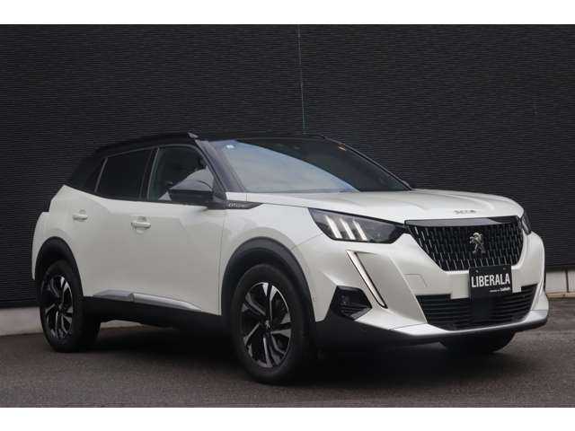 プジョー ２００８ GTライン 大分県 2021(令3)年 3.5万km パールⅡ ワンオーナー/パノラミックサンルーフ/アクティブセーフティブレーキ/アクティブクルーズコントロール/ブラインドスポットモニター/レーンポジショニングアシスト/純正ディスプレイオーディオ（社外ナビあり）/ＣａｒＰｌａｙ/Bluetooth/地デジ/バックカメラ/ハーフレザー/シートヒーター/パドルシフト/ＬＥＤヘッドライト/インテリジェントハイビーム/純正１７インチＡＷ/ＥＴＣ