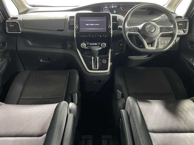 日産 セレナ ハイウェイスターVセレクションⅡ 神奈川県 2018(平30)年 6.7万km ブリリアントホワイトパール 純正9インチナビ/（CD/DVD/フルセグTV/Bluetooth）/全方位カメラ/純正フリップダウンモニター/前後コーナーセンサー/セーフティパックA/エマージェンシーブレーキ/クルーズコントロール/ETC/両側パワースライドドア/LEDヘッドライト/オートライト/スマートキー/プッシュスタート/ステアリングスイッチ/純正16インチAW/フロアマット