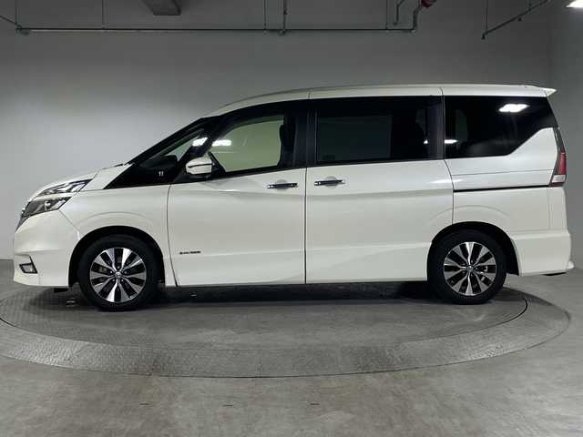 日産 セレナ ハイウェイスターVセレクションⅡ 神奈川県 2018(平30)年 6.7万km ブリリアントホワイトパール 純正9インチナビ/（CD/DVD/フルセグTV/Bluetooth）/全方位カメラ/純正フリップダウンモニター/前後コーナーセンサー/セーフティパックA/エマージェンシーブレーキ/クルーズコントロール/ETC/両側パワースライドドア/LEDヘッドライト/オートライト/スマートキー/プッシュスタート/ステアリングスイッチ/純正16インチAW/フロアマット