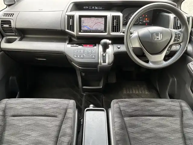 ホンダ ステップワゴン G コンフォートセレクション 岩手県 2012(平24)年 13.2万km クリスタルブラックパール 4WD/社外ナビ（型式ＡＶＩＣ－ＭＲＺ０３）/両側電動ドア　/バックカメラ　/ＥＴＣ　/フロントワイパーデアイサー　/クルーズコントロール　/スマートキー　/オートライト　/リアワイパー　/アイドリングストップ　/横滑り防止装置/ドアバイザー/フロアマット/取説 ナビ取説