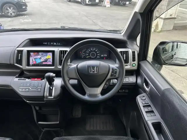 ホンダ ステップワゴン G コンフォートセレクション 岩手県 2012(平24)年 13.2万km クリスタルブラックパール 4WD/社外ナビ（型式ＡＶＩＣ－ＭＲＺ０３）/両側電動ドア　/バックカメラ　/ＥＴＣ　/フロントワイパーデアイサー　/クルーズコントロール　/スマートキー　/オートライト　/リアワイパー　/アイドリングストップ　/横滑り防止装置/ドアバイザー/フロアマット/取説 ナビ取説