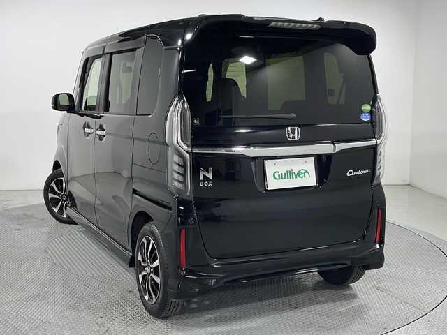 ホンダ Ｎ ＢＯＸ カスタム G EX ホンダセンシング 広島県 2018(平30)年 3.9万km クリスタルブラックパール 標準装備ホンダセンシング（安全運転支援システム）/・衝突軽減ブレーキ/・誤発進抑制機能/・後方誤発進抑制機能/・歩行者事故低減ステアリング/・アダプティブクルーズコントロール/・車線維持支援システム/・オートハイビーム/・標識認識機能/・路外逸脱抑制機能/純正ナビ(VXM-184Ci)/バックカメラ/両側パワースライドドア/LEDヘッドランプ/オートライト/オートマチックハイビーム/電動オート格納機能/ウィンカー付/ステアリングスイッチ（オーディオ）/チルトステアリング/SRSエアバック（運転席/助手席/サイド/カーテン）/スマートキーシステム/プッシュスタート/ドライブレコーダー/ETC/純正１４インチアルミホイール