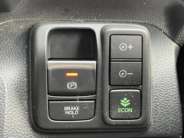 ホンダ Ｎ ＢＯＸ カスタム L 滋賀県 2023(令5)年 1.8万km プラチナホワイトパール 禁煙車/純正9型ナビ/AM/FM/CD/DVD/USB/SD/Bluetooth/フルセグTV/レーダークルーズコントロール/ビルトインETC/両側パワースライドドア/クリアランスソナー/オートリトラミラー/シートヒーター(D/N)/シートバックテーブル(D/N)/純正14インチアルミホイール/オートブレーキホールド/オートライト/ドアバイザー/プッシュスタート