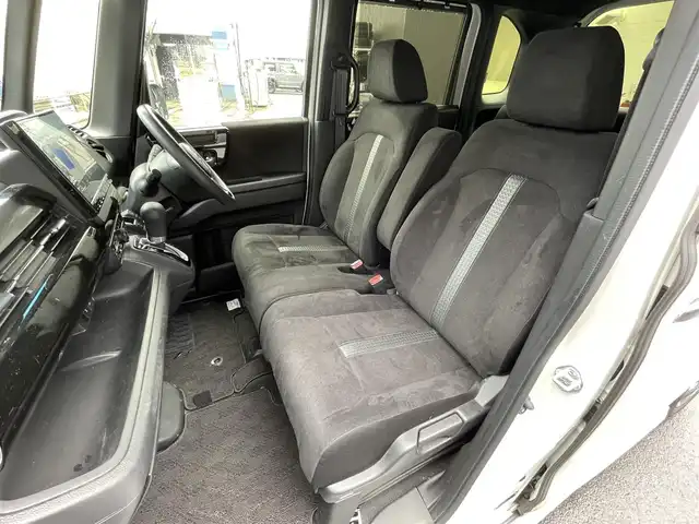 ホンダ Ｎ ＢＯＸ カスタム L 滋賀県 2023(令5)年 1.8万km プラチナホワイトパール 禁煙車/純正9型ナビ/AM/FM/CD/DVD/USB/SD/Bluetooth/フルセグTV/レーダークルーズコントロール/ビルトインETC/両側パワースライドドア/クリアランスソナー/オートリトラミラー/シートヒーター(D/N)/シートバックテーブル(D/N)/純正14インチアルミホイール/オートブレーキホールド/オートライト/ドアバイザー/プッシュスタート