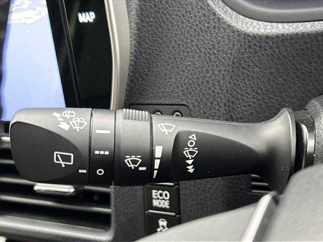 トヨタ エスクァイア Gi 宮城県 2019(平31)年 2.9万km スパークリングブラックパールクリスタルシャイン ワンオーナー/両側パワースライドドア/純正ナビ/バックカメラ/フルセグTV/TVキャンセラー/Bluetooth/DVD再生機能/ETC/前方ドライブレコーダー/衝突被害軽減システム/レーンキープアシスト/トラクションコントロール/レザーシート/シートヒーター/プッシュスタート/スマートキー/オートライト/オートマチックハイビーム/LEDヘッドライト/ヘッドライトレベライザー/リアサンシェード/純正フロアマット/純正15インチアルミホイール
