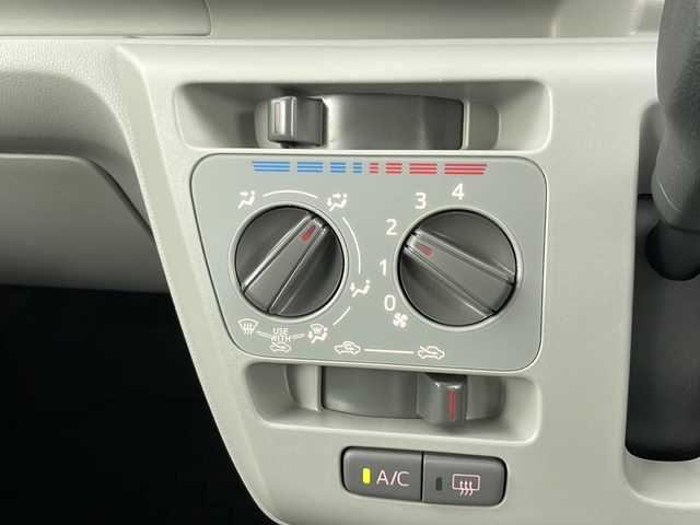 ダイハツ ミラ イース X リミテッド SAⅢ 道央・札幌 2023(令5)年 0.3万km スプラッシュブルーM ・4WD/・7インチ社外メモリーナビ　/・フルセグTV/AM/FM/CD/DVD/BT/・ワンオーナー/・バックカメラ/・スマートアシストIII/・衝突回避支援ブレーキ/・衝突警報機能/・誤発進抑制制御機能/・車線逸脱警報機能/・先行車発進お知らせ機能/・オートハイビーム/・ヒルホールドアシスト/・リヤクリアランスソナー/・横滑り防止機能/・前方ドライブレコーダー/・純正フロントロアスカート/・純正サイドストーンガード/・純正ラバーマット/・LEDヘッドライト/・LEDフォグライト/・社外AW付冬タイヤ積込/・スペアキー