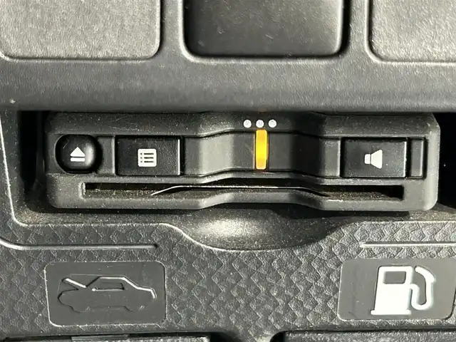 ダイハツ トール カスタムG ターボ 愛知県 2020(令2)年 3.7万km パールホワイトⅢ 純正９型ＳＤナビ　/（Bluetooth/フルセグTV/USB/iPod/CD・DVD再生/HDMI)/アラウンドビューモニター　/レーダークルーズコントロール　/衝突軽減ブレーキ　/両側パワースライドドア　/ビルトインＥＴＣ　/ドライブレコーダー　/ＵＳＢ接続　/ソナー　/オートブレーキホールド機能/純正フロアマット/後席サンシェード