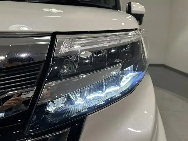 ダイハツ トール カスタムG ターボ 愛知県 2020(令2)年 3.7万km パールホワイトⅢ 純正９型ＳＤナビ　/（Bluetooth/フルセグTV/USB/iPod/CD・DVD再生/HDMI)/アラウンドビューモニター　/レーダークルーズコントロール　/衝突軽減ブレーキ　/両側パワースライドドア　/ビルトインＥＴＣ　/ドライブレコーダー　/ＵＳＢ接続　/ソナー　/オートブレーキホールド機能/純正フロアマット/後席サンシェード
