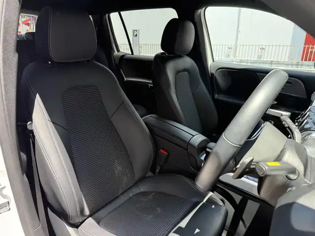 メルセデス・ベンツ Ｍ・ベンツ ＧＬＢ２００ｄ 4マチック 和歌山県 2021(令3)年 4.5万km ポーラホワイト レーダーSF /ハーフレザー /純正ナビ /全方位カメラ /フルセグ /前席シートヒーター /パーキングアシスト /レーンキープアシスト /LEDヘッドライト /ルーフレール /MTモード付きAT /純正18AW /ドライブレコーダー /ETC