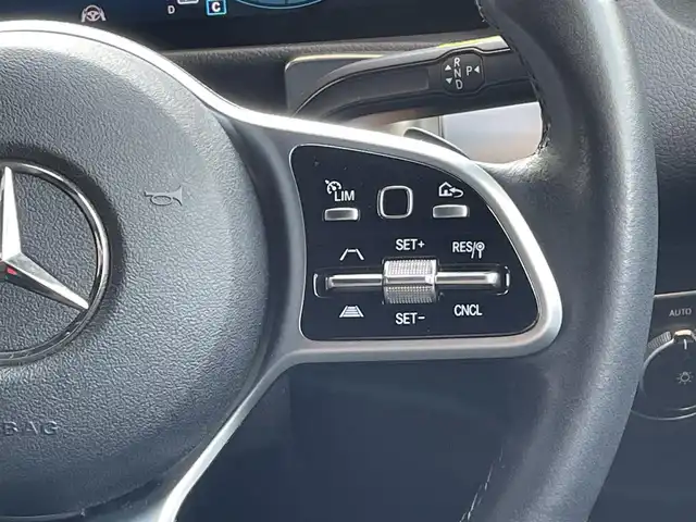 メルセデス・ベンツ Ｍ・ベンツ ＧＬＢ２００ｄ 4マチック 高知県 2021(令3)年 4.5万km ポーラホワイト レーダーセーフティパッケージ/・アクティブディスタントアシスト・ディストロニック/(自動再発進機能付)/・アクティブブレーキアシスト/・アクティブレーンキーピングアシスト/・３６０°カメラシステム/メモリー付きフルパワーシート(前席)/シートヒーター(前席)/電動ランバーサポート/フットトランクオープナー/ナビゲーションパッケージ/・アクティブステアリングアシスト/・トラフィックサインアシスト/純正ドライブレコーダー/純正18インチAW/保証書/取説/スペアキー