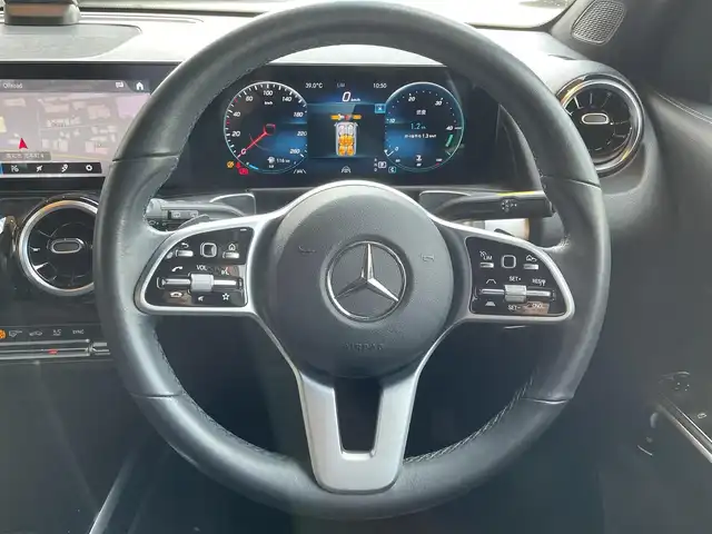 メルセデス・ベンツ Ｍ・ベンツ ＧＬＢ２００ｄ 4マチック 高知県 2021(令3)年 4.5万km ポーラホワイト レーダーセーフティパッケージ/・アクティブディスタントアシスト・ディストロニック/(自動再発進機能付)/・アクティブブレーキアシスト/・アクティブレーンキーピングアシスト/・３６０°カメラシステム/メモリー付きフルパワーシート(前席)/シートヒーター(前席)/電動ランバーサポート/フットトランクオープナー/ナビゲーションパッケージ/・アクティブステアリングアシスト/・トラフィックサインアシスト/純正ドライブレコーダー/純正18インチAW/保証書/取説/スペアキー