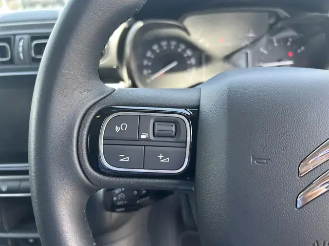 シトロエン シトロエン Ｃ３ シャイン 滋賀県 2020(令2)年 0.6万km ライトブルーⅡ ディスプレイオーディオ/(BT/USB/Applecarplay/AndroidAuto//MirrorLink）/バックカメラ/アクティブセーフティブレーキ/クルーズコントロール/インテリジェントハイビーム/ヘッドライトレベライザー/パーキングセンサー/ブラインドスポットモニター/前後ドライブレコーダー/保証書/取説/スペアキー