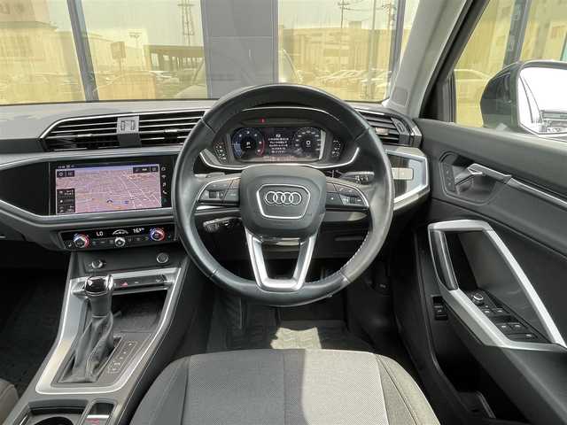 アウディ Ｑ３ 35TDIクワトロ アドバンスド 石川県 2020(令2)年 4.1万km 黒 4WD/衝突軽減ブレーキ/バーチャルコックピット/純正メモリーナビ/フルセグＴＶ/バック/フロント/サイド/全方位カメラ/ブラインドスポットモニター/レーンキープアシスト/クリアランスソナー/サイドアシスト/アダプティブクルーズコントロール/パワーリアゲート/パワーシート/オートライト/LEDヘッドライト/ETC