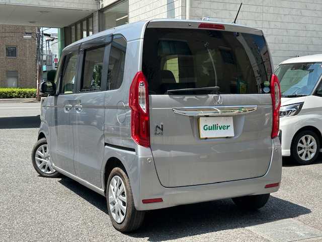 ホンダ Ｎ ＢＯＸ G L ホンダセンシング 東京都 2019(平31)年 3.3万km ルナシルバーM 登録時走行32346km/ホンダセンシング/・衝突軽減ブレーキ/・誤発進抑制機能/・後方誤発進抑制機能/・歩行者事故低減ステアリング/・先行車発進お知らせ機能/・アダプティブクルーズコントロール/・オートハイビーム/・標識認識機能/・車線維持支援システム/・路外逸脱抑制機能/純正メモリーナビ/バックカメラ/左側パワースライドドア/ビルトインETC/ドライブレコーダー/LEDライト/スマートキー/R6年記録簿/保証書・取説