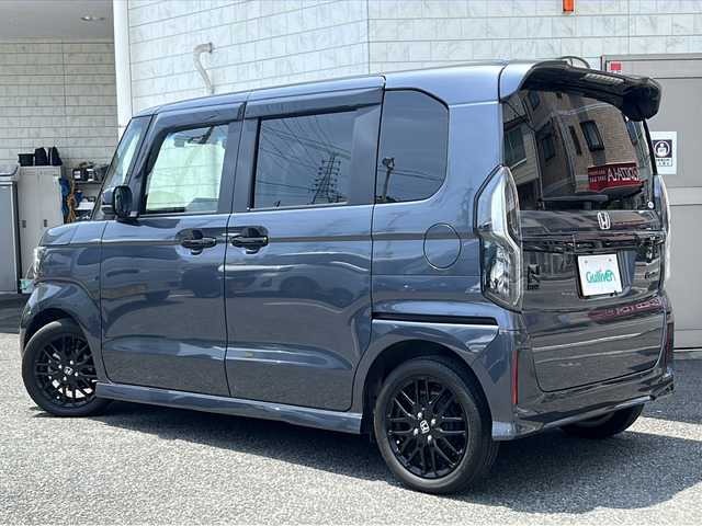 ホンダ Ｎ ＢＯＸ カスタム L ターボ スタイル+ブラック 神奈川県 2022(令4)年 1.6万km メテオロイドグレーメタリック ワンオーナー/純正ディーラー8インチナビ(CD/DVD/SD/USB/BT/ワンセグTV)/バックカメラ/両側パワースライドドア/レーダークルーズコントロール/パドルシフト/衝突被害軽減ブレーキ/レーンキープアシスト/横滑り防止装置/パーキングセンサ/アイドリングストップー/ハーフレザーシート/D/N席シートヒーター/ETC/ドライブレコーダー/オートライト/純正フロアマット/純正ドアバイザー/ステアリングスイッチ/ISOFIX/スペアキー×1/保証書/取扱説明書