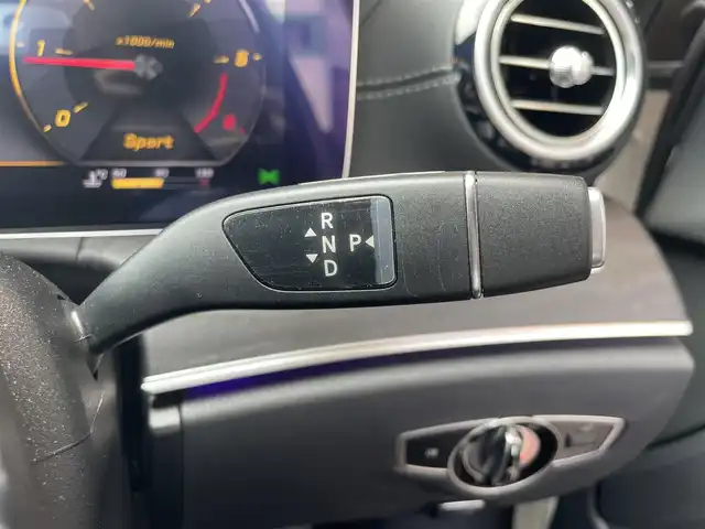 メルセデス・ベンツ Ｅ２２０ｄ 鹿児島県 2018(平30)年 7.4万km 白 純正HDDナビ/Buemesterサウンドシステム/BT/CD/DVD/AM/FM/SD/Applecarplay/androidauto/オートクルーズ/バックカメラ/全方位カメラ/コーナーセンサー/ドライブレコーダー前後/パワーシートD/N/シートヒーター/純正LEDヘッドライト/純正１９インチアルミホイール