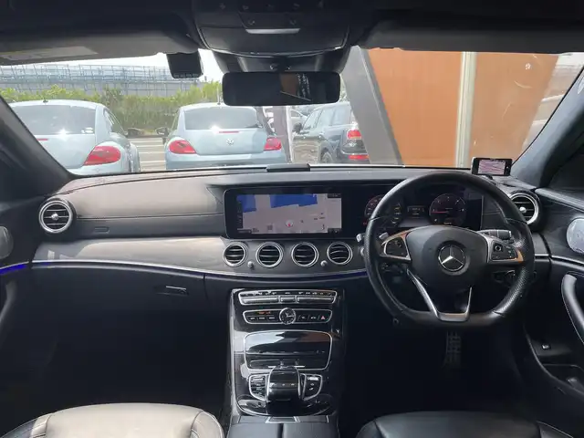 メルセデス・ベンツ Ｅ２２０ｄ 鹿児島県 2018(平30)年 7.4万km 白 純正HDDナビ/Buemesterサウンドシステム/BT/CD/DVD/AM/FM/SD/Applecarplay/androidauto/オートクルーズ/バックカメラ/全方位カメラ/コーナーセンサー/ドライブレコーダー前後/パワーシートD/N/シートヒーター/純正LEDヘッドライト/純正１９インチアルミホイール