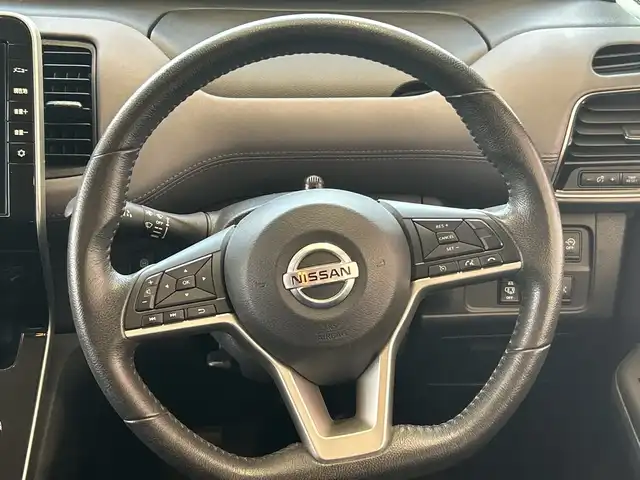 日産 セレナ ハイウェイスター V 埼玉県 2020(令2)年 4.4万km ダイヤモンドブラック エマージェンシーブレーキ /純正10インチメモリナビ/　　CD/DVD/BT/フルセグ /アラウンドビューモニター/両側パワースライドドア /クルーズコントロール /LEDオートライト /純正16インチアルミホイール /ブラインドスポットモニター/ステアリングスイッチ/純正ETC