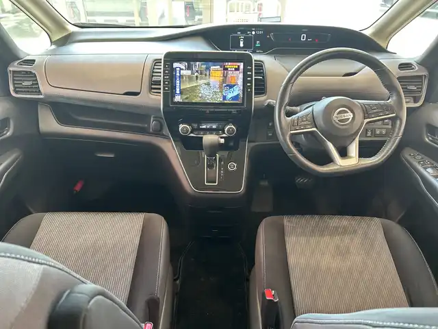 日産 セレナ ハイウェイスター V 埼玉県 2020(令2)年 4.4万km ダイヤモンドブラック エマージェンシーブレーキ /純正10インチメモリナビ/　　CD/DVD/BT/フルセグ /アラウンドビューモニター/両側パワースライドドア /クルーズコントロール /LEDオートライト /純正16インチアルミホイール /ブラインドスポットモニター/ステアリングスイッチ/純正ETC
