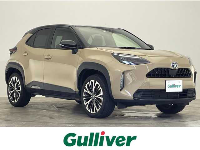 トヨタ ヤリスクロス ハイブリッド Z 滋賀県 2023(令5)年 3.5万km ブラックマイカ/ベージュ 2トーン 純正８インチディスプレイオーディオ/(AM/FM/USB/MiraCast/Bluetooth)/ＢＳＭ/全方位/シートヒータ－/ＥＴＣ/ハーフレザーシート/ステアリングヒーター/オートライト/オートハイビーム/ＬＥＤ/トヨタセーフティーセンス/電子パーキング/オートホールドブレーキ/プッシュスタート/スマートキー
