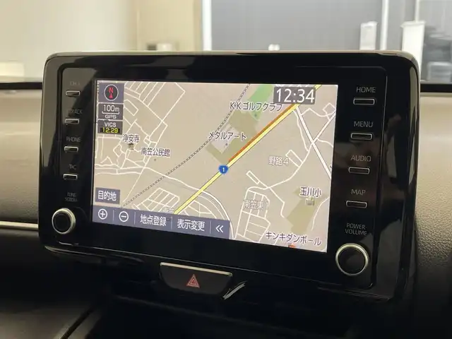 トヨタ ヤリスクロス ハイブリッド Z 滋賀県 2023(令5)年 3.5万km ブラックマイカ/ベージュ 2トーン 純正８インチディスプレイオーディオ/(AM/FM/USB/MiraCast/Bluetooth)/ＢＳＭ/全方位/シートヒータ－/ＥＴＣ/ハーフレザーシート/ステアリングヒーター/オートライト/オートハイビーム/ＬＥＤ/トヨタセーフティーセンス/電子パーキング/オートホールドブレーキ/プッシュスタート/スマートキー