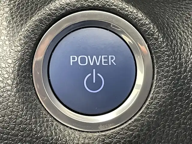 トヨタ ヤリスクロス ハイブリッド Z 滋賀県 2023(令5)年 3.5万km ブラックマイカ/ベージュ 2トーン 純正８インチディスプレイオーディオ/(AM/FM/USB/MiraCast/Bluetooth)/ＢＳＭ/全方位/シートヒータ－/ＥＴＣ/ハーフレザーシート/ステアリングヒーター/オートライト/オートハイビーム/ＬＥＤ/トヨタセーフティーセンス/電子パーキング/オートホールドブレーキ/プッシュスタート/スマートキー