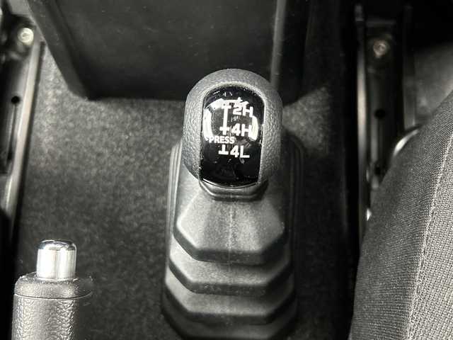 スズキ ジムニー XC 三重県 2020(令2)年 3.3万km シフォンアイボリーM /禁煙車//社外ナビ//AM/FM/CD/DVD/Bluetooth/フルセグ/USB/iPod/SD//レーダークルーズコントロール//衝突軽減ブレーキ//レーンキープ//プッシュスタート//スマートキー//オートライト//前席シートヒーター//純正16インチAW