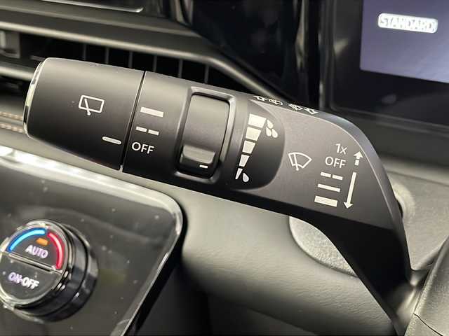 日産 セレナ e－パワー ハイウェイスター V 埼玉県 2025(令7)年 0.1千km プリズムホワイト 登録済未使用車　/フリップダウンモニター　/全方位カメラ　/純正ナビ　/ＢＳＭ　/ビルトインＥＴＣ２．０　/デジタルインナーミラー　/ドライブレコーダー/プロパイロット　/ブレードホールド　/電子パーキング/エマージェンシーブレーキ/レーンキープアシスト/両側パワースライドドア　/オートマティックハイビーム/ドライバーモニター/ロールサンシェード/フロントフォグランプ