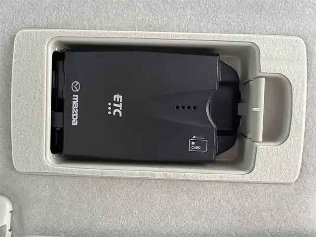 マツダ デミオ 15S 高知県 2018(平30)年 11.6万km ラディアントエボニーマイカ 純正ナビ/　Bluetooth/フルセグ/　CD/DVD/AM/FM/バックカメラ/ドライブレコーダー/ビルトインETC/6速MT/プッシュスタート/スマートキー/スペアキー/アイドリングストップ/純正フロアマット/衝突被害軽減システム/横滑り防止装置/レーンキープアシスト/オートライト/保証書/記録簿/取扱説明書/盗難防止装置