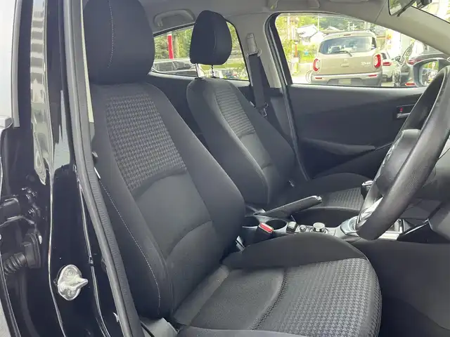 マツダ デミオ 15S 高知県 2018(平30)年 11.6万km ラディアントエボニーマイカ 純正ナビ/　Bluetooth/フルセグ/　CD/DVD/AM/FM/バックカメラ/ドライブレコーダー/ビルトインETC/6速MT/プッシュスタート/スマートキー/スペアキー/アイドリングストップ/純正フロアマット/衝突被害軽減システム/横滑り防止装置/レーンキープアシスト/オートライト/保証書/記録簿/取扱説明書/盗難防止装置