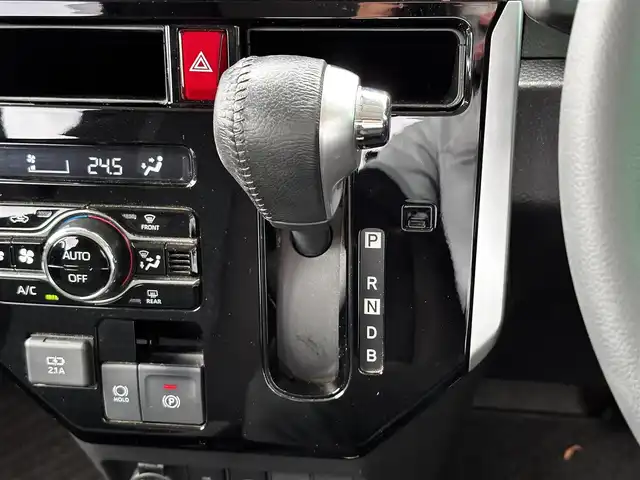 トヨタ ルーミー カスタムG－T 宮城県 2022(令4)年 3.7万km パールホワイトⅢ パノラミックビュー対応ナビレディパッケージ/・ステアリングスイッチ/・パノラミックビューモニター/コンフォートパッケージ/・シートヒーター/・シートバックテーブル/＝＝＝/スマートアシスト/・衝突警報機能/・衝突回避支援ブレーキ機能/・ブレーキ制御付誤発進抑制機能/・先行車発進お知らせ機能/・アダプティブドライビングビーム/・アダプティブクルーズコントロール/・ふらつき警報/・サイドビューランプ/・コーナーセンサー/・路側逸脱警報/・標識認識機能/純正9インチナビ（NSZT-Y68T）/・CD/DVD/・Bluetooth/フルセグTV/ビルトインETC2.0/ドライブレコーダー/両側電動スライドドア/革巻きステアリング/電動パーキングブレーキ/ブレーキホールド/LEDヘッドランプ/フォグランプ/オートライ/スマートキー＆プッシュスタート/電動格納ミラー/純正15インチAW/純正フロアマット/純正ドアバイザー/Wエアバッグ