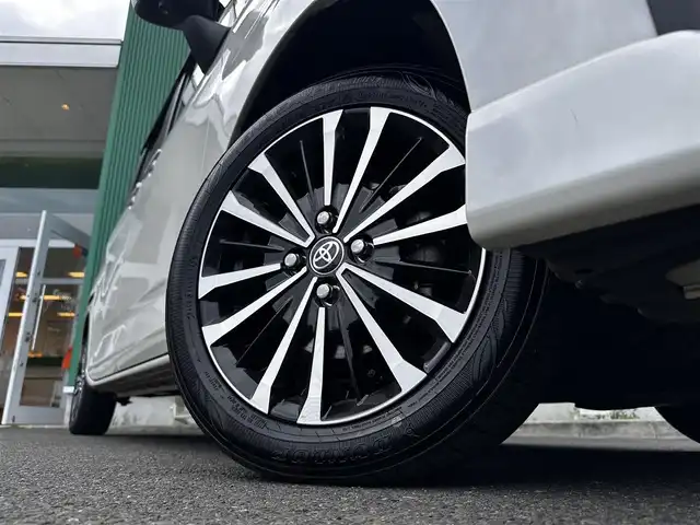 トヨタ ルーミー カスタムG－T 宮城県 2022(令4)年 3.7万km パールホワイトⅢ パノラミックビュー対応ナビレディパッケージ/・ステアリングスイッチ/・パノラミックビューモニター/コンフォートパッケージ/・シートヒーター/・シートバックテーブル/＝＝＝/スマートアシスト/・衝突警報機能/・衝突回避支援ブレーキ機能/・ブレーキ制御付誤発進抑制機能/・先行車発進お知らせ機能/・アダプティブドライビングビーム/・アダプティブクルーズコントロール/・ふらつき警報/・サイドビューランプ/・コーナーセンサー/・路側逸脱警報/・標識認識機能/純正9インチナビ（NSZT-Y68T）/・CD/DVD/・Bluetooth/フルセグTV/ビルトインETC2.0/ドライブレコーダー/両側電動スライドドア/革巻きステアリング/電動パーキングブレーキ/ブレーキホールド/LEDヘッドランプ/フォグランプ/オートライ/スマートキー＆プッシュスタート/電動格納ミラー/純正15インチAW/純正フロアマット/純正ドアバイザー/Wエアバッグ