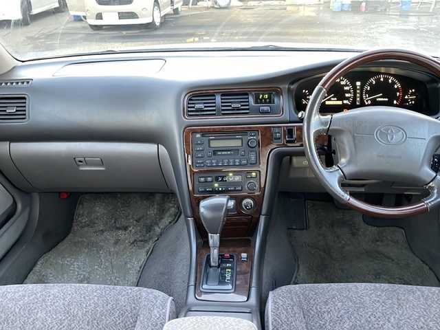 トヨタ マークⅡ グランデ Four レガリア 道東・釧路十勝 2000(平12)年 6.9万km ホワイトパールマイカ グレード：グランデＦＯＵＲレガリアＧエディション/4WD/純正オーディオ　/(AM/FM/ＣＤ再生)　/前後ドライブレコーダー/運転席パワーシート　/リモコンキー　/純正ＨＩＤヘッドライト　/純正１５インチアルミホイール　/純正フロアマット/スタッドレスタイヤ積み込み/・195/65/R15/・溝3ミリ