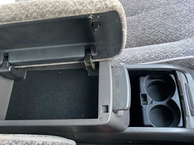 トヨタ マークⅡ グランデ Four レガリア 道東・釧路十勝 2000(平12)年 6.9万km ホワイトパールマイカ グレード：グランデＦＯＵＲレガリアＧエディション/4WD/純正オーディオ　/(AM/FM/ＣＤ再生)　/前後ドライブレコーダー/運転席パワーシート　/リモコンキー　/純正ＨＩＤヘッドライト　/純正１５インチアルミホイール　/純正フロアマット/スタッドレスタイヤ積み込み/・195/65/R15/・溝3ミリ