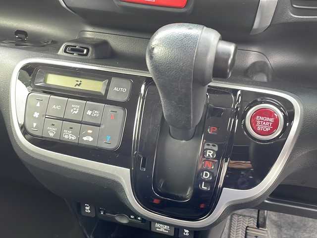 ホンダ Ｎ ＢＯＸ G SSパッケージ 徳島県 2017(平29)年 10.6万km プレミアムホワイトパールⅡ 社外ナビ/ETC/前方ドライブレコーダー/両側電動スライドドア/D/N席シートヒーター/純正フロアマット/オートライト/LEDヘッドライト/社外Verthandi14インチアルミホイール/ダブルエアバック/スマートキー/スペアキー