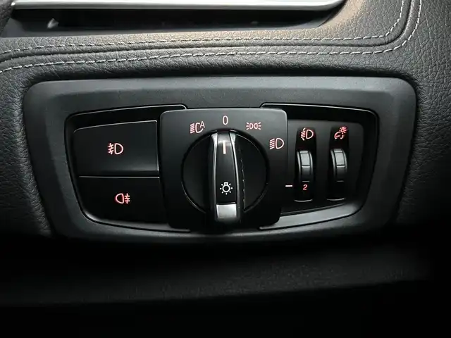 ＢＭＷ ２１８ｄ 石川県 2019(令1)年 4.6万km 白 純正HDDナビ/　Bluetooth・AM/FM・CD・DVD・USB/バックカメラ/ETC/ドライブレコーダー/クルーズコントロール/シートヒーター（D+N席）/パワーバックドア/アンチロック・ブレーキ・システム/衝突被害軽減システム/横滑り防止装置/前後コーナーセンサー/盗難防止装置/パーキングアシスト/アイドリングストップ/エアバッグ（W+サイド）/カーテンエアバッグ/純正アルミホイール/MTモード付AT/スマートキー